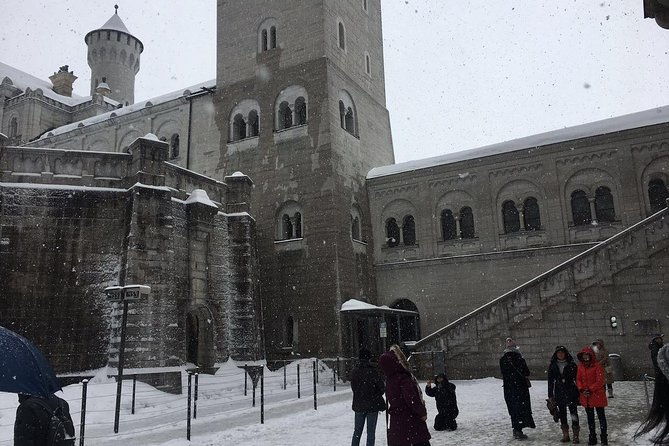 winter-tour-to-neuschwanstein-castle-from-munich