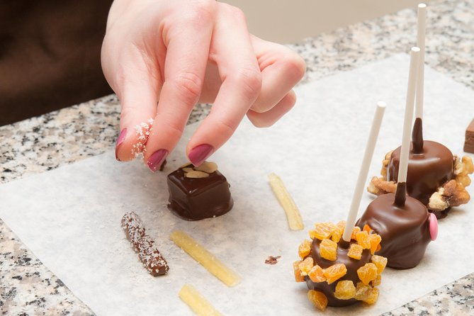 workshop-in-paris-learn-to-make-your-own-chocolates
