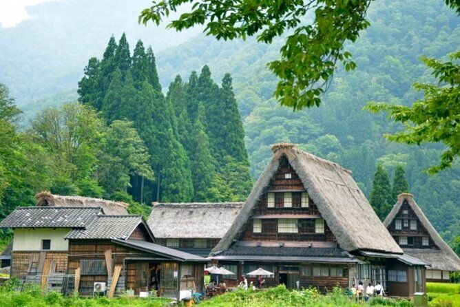 world-heritage-shirakawago-and-gokayama-tour-by-nohi-bus