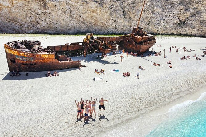 zakynthos-half-day-tour-shipwreck-beach-blue-caves-by-small-boat