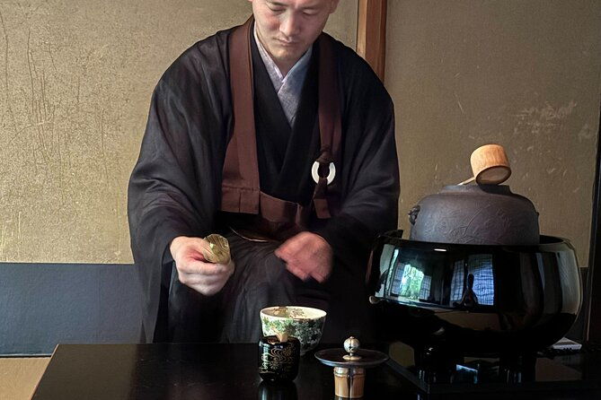 zen-meditation-with-private-monk