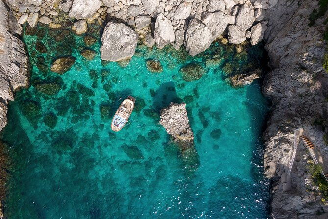 3-hour-private-boat-tour-of-capri