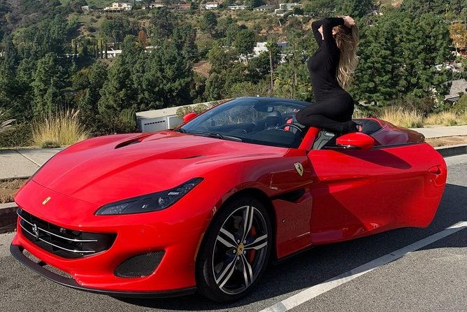 30-minute-private-ferrari-driving-tour-to-hollywood-sign