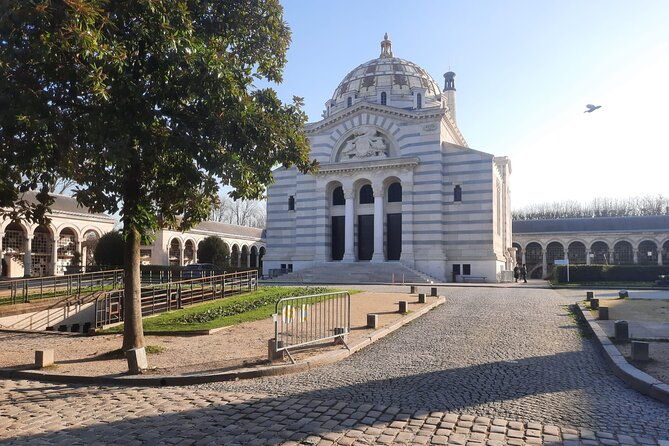 2-5-3-hour-walking-tour-of-pere-lachaise-cemetery-from-paris