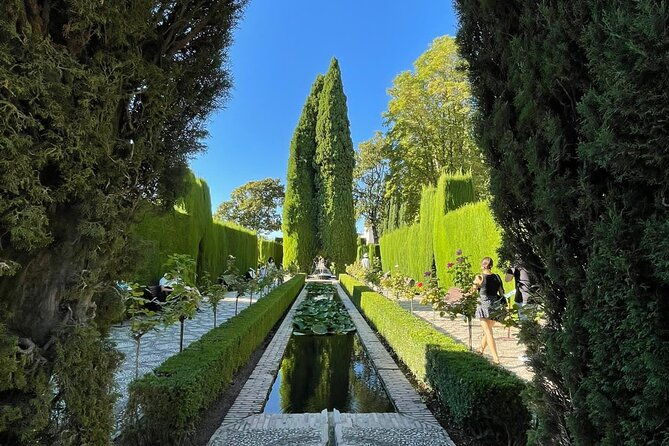 2-hour-guided-tour-of-alhambra-gardens-and-alcazaba-in-granada
