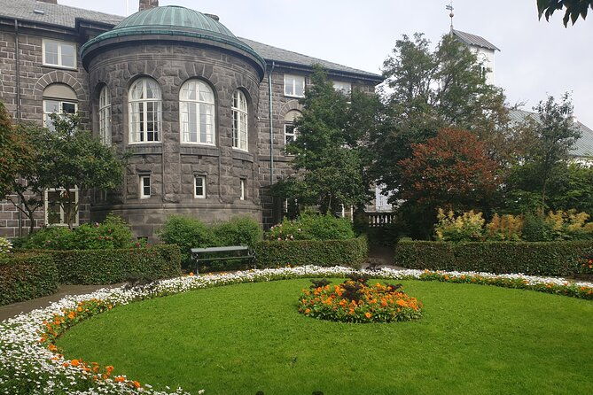 2-hour-reykjavik-private-walking-tour