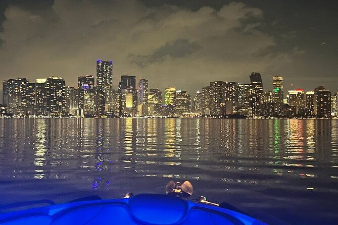 2-hours-private-miami-boat-tour-with-champagne