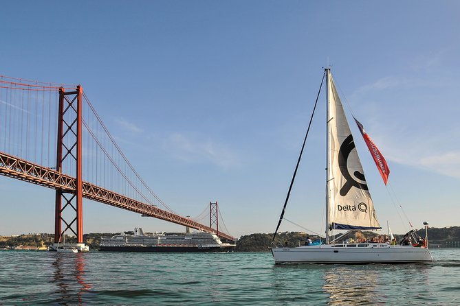 2-hours-private-sailing-tour-in-lisbon