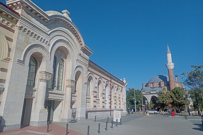 2-hours-walking-tour-in-sofia-city-and-tasting