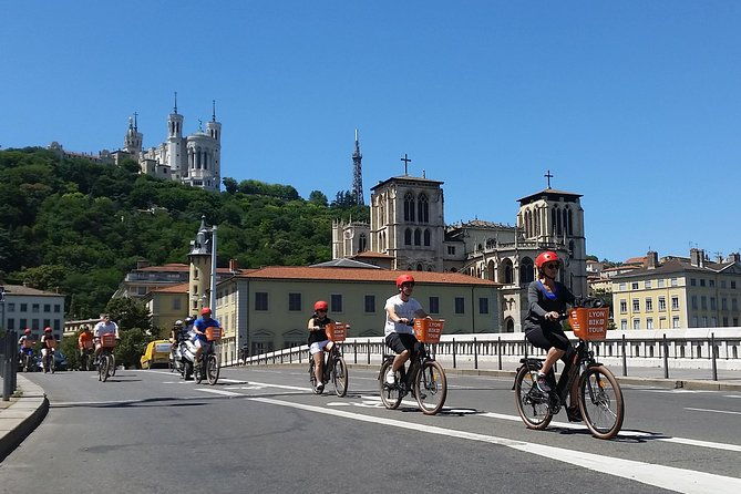 2h-electric-bike-tour-of-lyon-with-a-local-guide