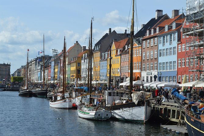 3h-walking-tour-small-group-max-10-people-copenhagen
