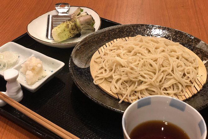 a-japanese-food-experience-plan-in-sapporo-where-you-can-enjoy-tempura-and-3-types-of-hokkaido-only-sake-along-with-a-soba-making-experience