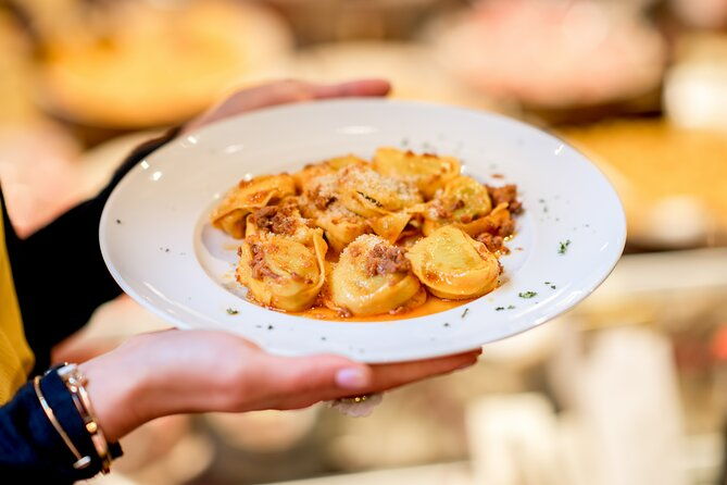 authentic-bologna-home-cooking-class-tagliatelle-tortellini
