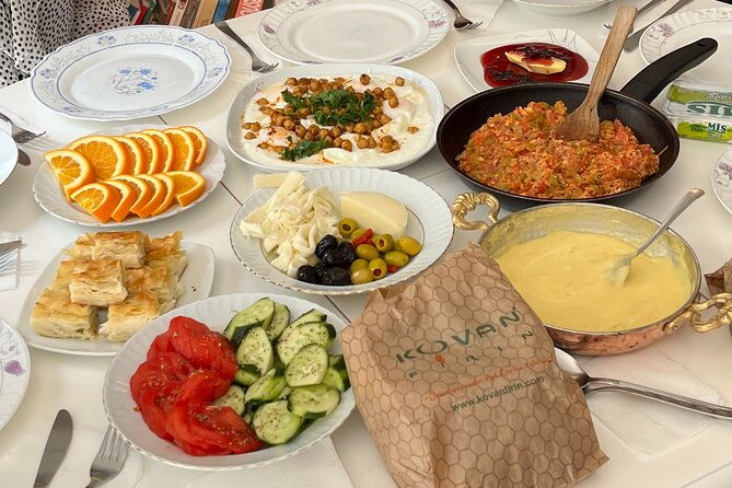 authentic-homemade-turkish-breakfast-cooking-with-local-friends