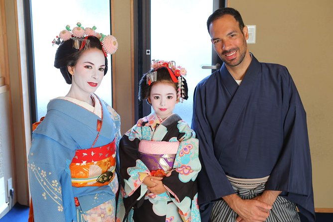 authentic-kyoto-tea-ceremony-camellia-flower-teahouse