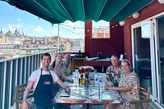 barbecue-in-a-penthouse-in-the-center-of-barcelona-with-a-chef