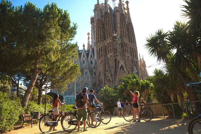 barcelona-city-highlights-bike-tour