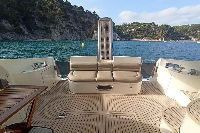 barcelona-private-luxury-yacht-tour