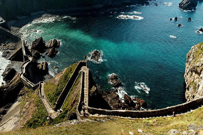 bilbao-guggenheim-and-gaztelugatxe-from-san-sebastian