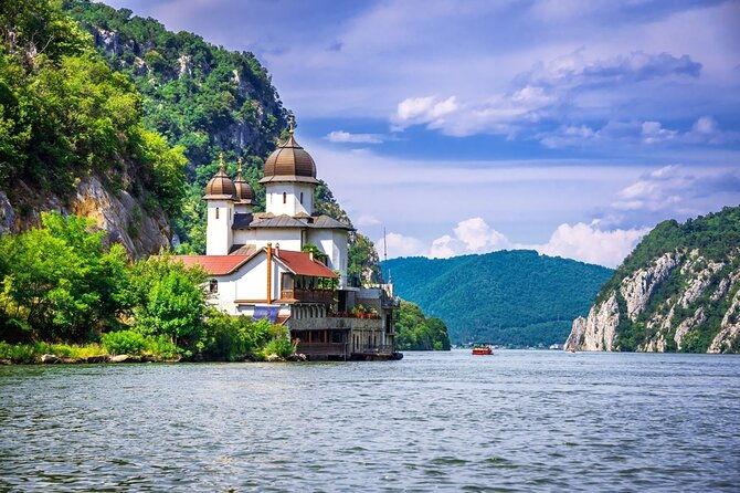 blue-danube-iron-gate-national-park-tour-with-1-hour-speedboat-ride