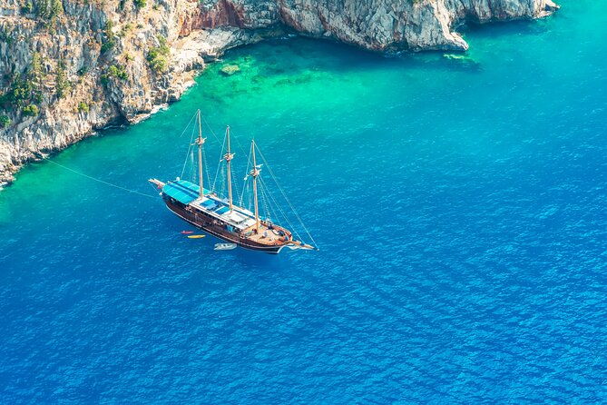 blue-lagoon-butterfly-valley-and-oludeniz-islands-boat-trip
