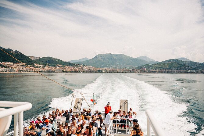 boat-hopping-on-the-amalfi-coast-positano-day-trip-from-rome