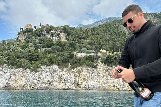 boat-tour-of-the-amalfi-coast-with-aperitif