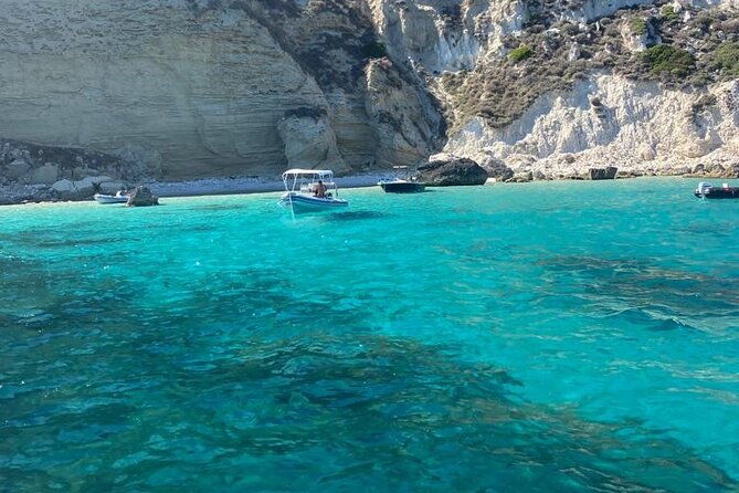 boat-tour-of-the-devils-saddle-with-swimming-and-aperitif-stops