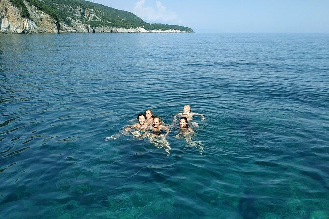 boat-trip-sea-caves-of-thetis