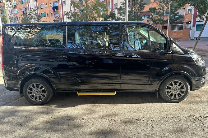 book-private-transfers-from-barcelona-airport-to-barcelona-city