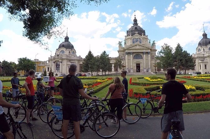 budapest-highlights-bike-tour-with-photo-breaks