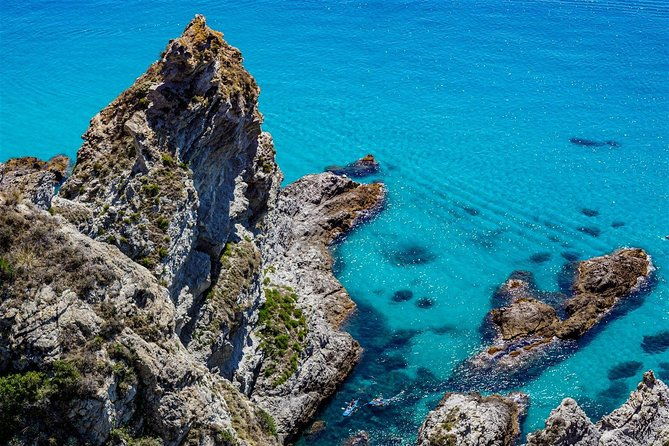 by-boat-between-the-sea-and-the-most-beautiful-beaches-capo-vaticano-tropea-briatico