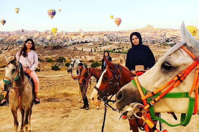 cappadocia-sunset-horse-riding-through-the-valleys-and-fairy-chimneys