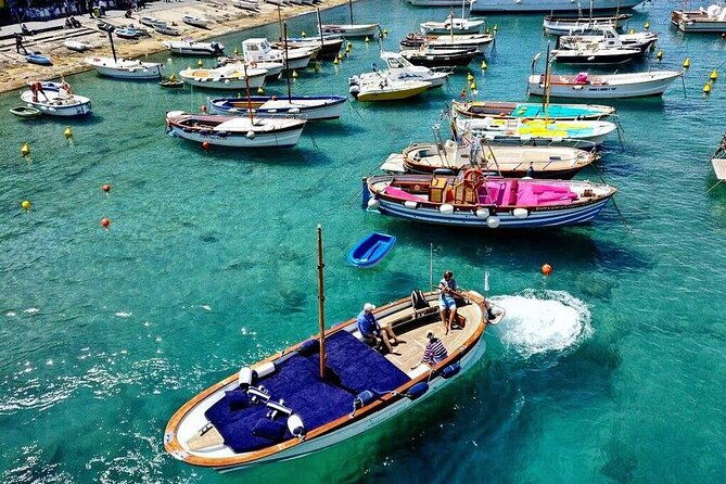 capri-boat-and-walking