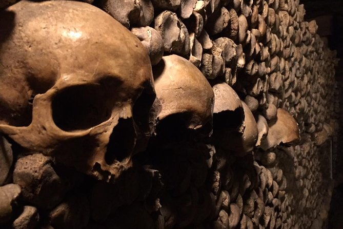 catacombs-of-paris-semi-private-vip-restricted-access-tour