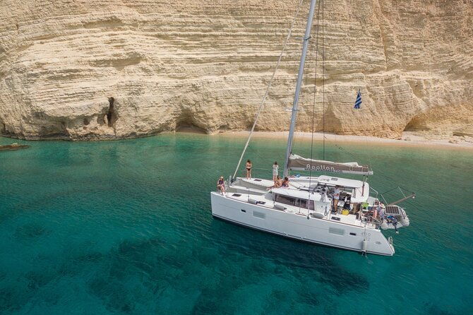 catamaran-all-inclusive-day-cruise-to-naxos-or-paros-with-lunch