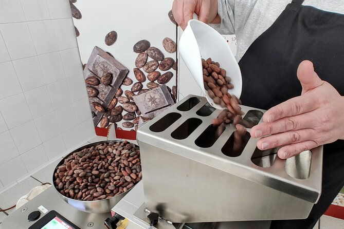 chocolate-lesson-in-modica-for-small-groups