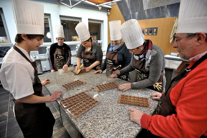 chocolate-workshop-at-choco-story-brugge