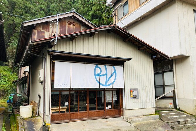 craft-washi-and-uchiwa-fan-making-echizen-washi-village-tour