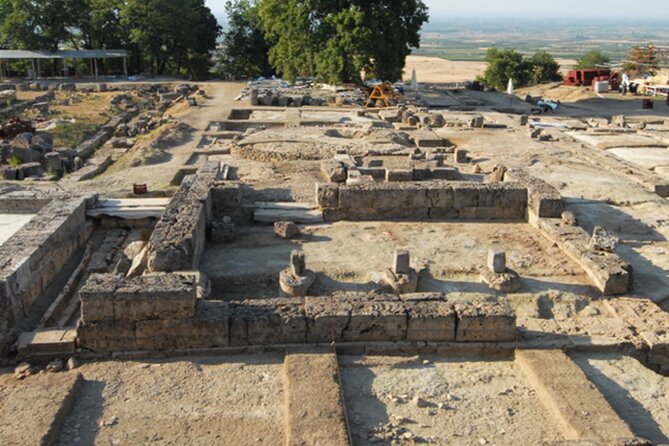 day-tour-at-royal-tombs-of-aigai-and-museum-of-pella-with-pickup