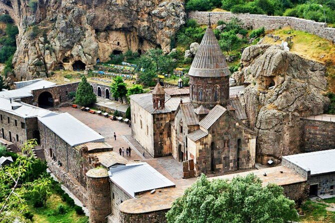 day-trip-khor-virap-garni-temple-geghard-azat-reservoir