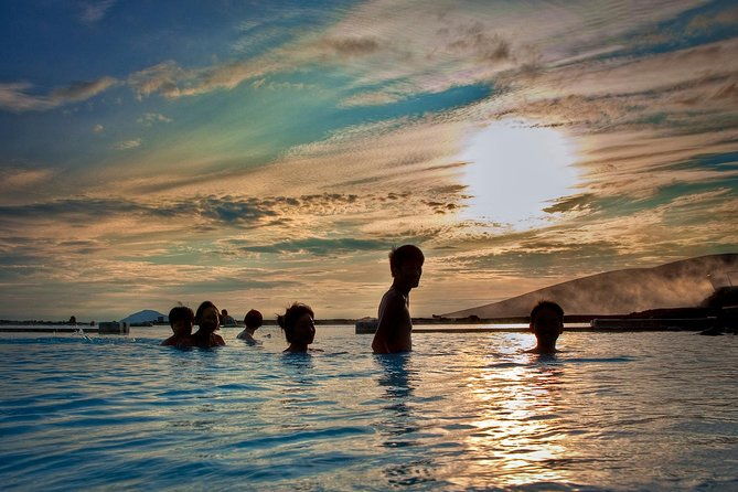day-trip-to-lake-myvatn-and-the-nature-baths-from-akureyri