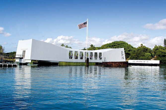 deluxe-pearl-harbor-uss-arizona-memorial-honolulu-city-tour