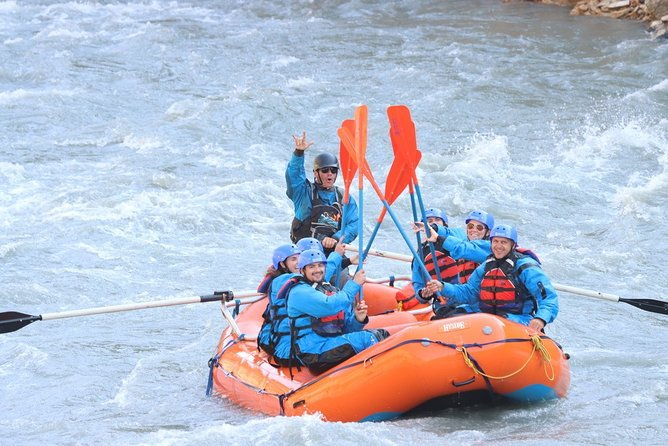 denali-rafting-canyon-wave
