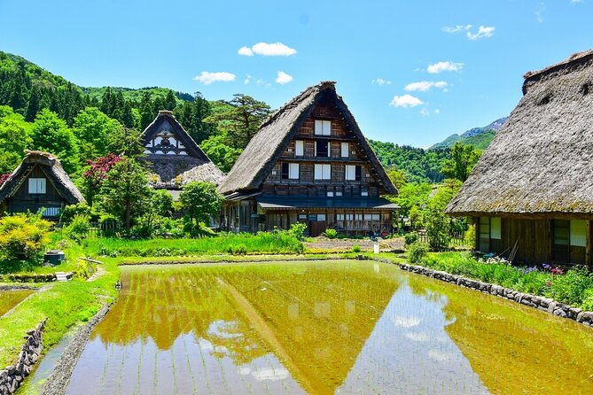 departing-from-takayama-regular-sightseeing-bus-world-heritage-sites-shirakawago-and-gokayama-ainokura