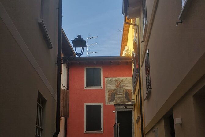 desenzano-sunset-walking-and-boat-tour-with-a-drink-on-board