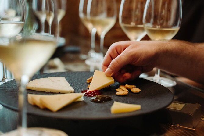 devour-madrid-small-group-evening-tapas-wine-tour