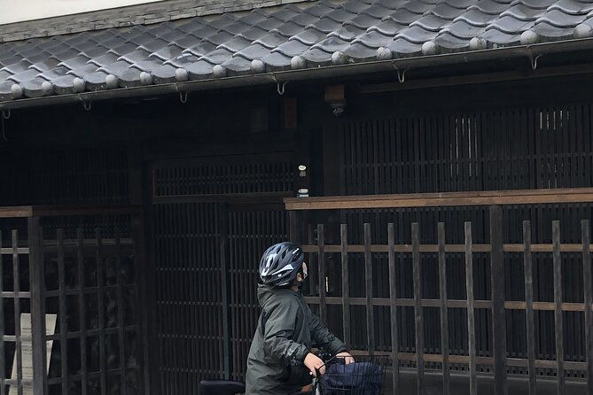 e-bike-cycling-tour-in-himeji-castle-town