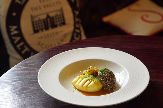edinburgh-food-drink-tour-with-eatwalk-tours