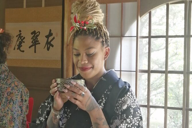 enjoy-a-tea-ceremony-in-a-beautiful-garden